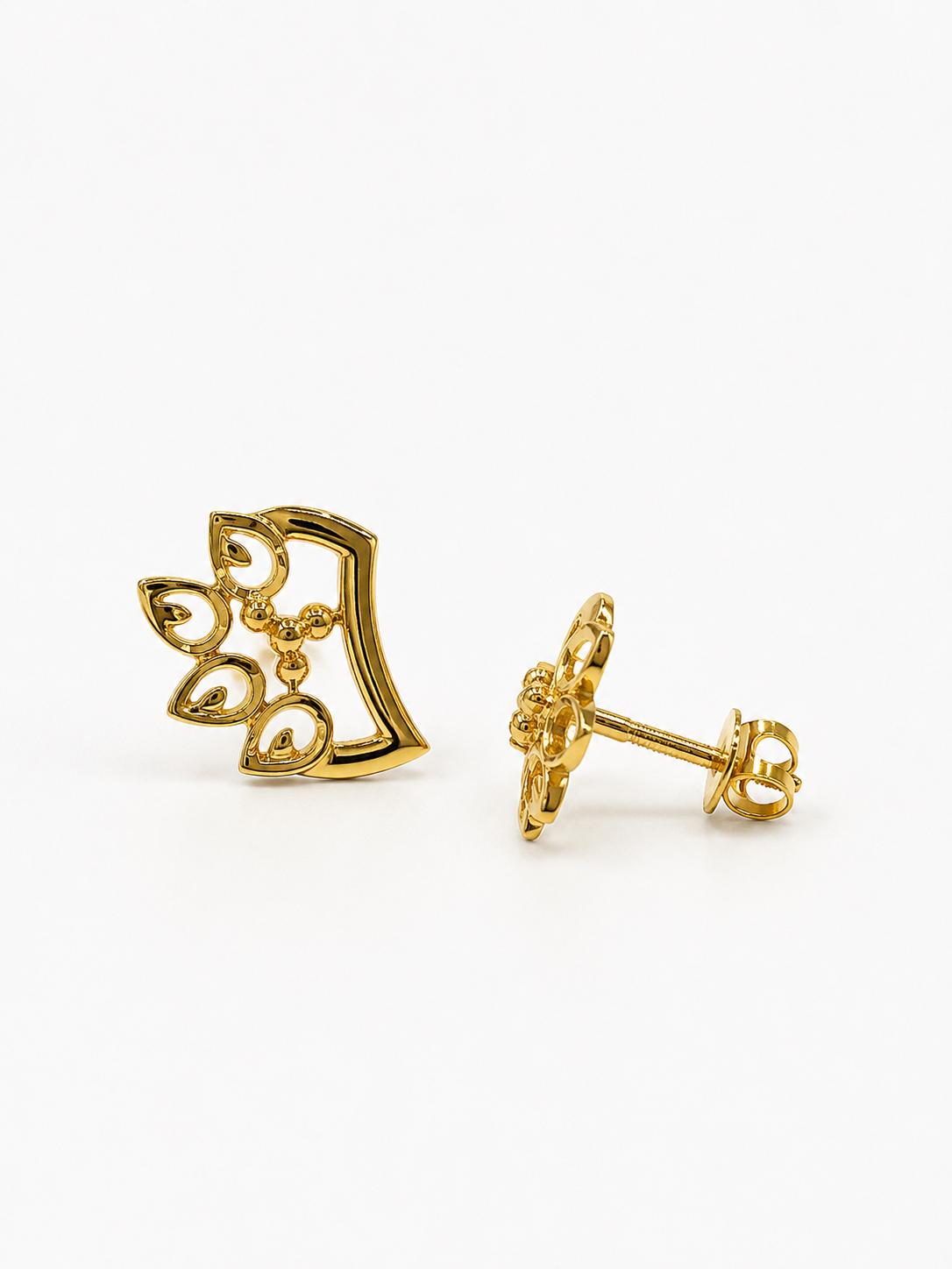 9K Gold Nature-Inspired Leaf Stud Earrings