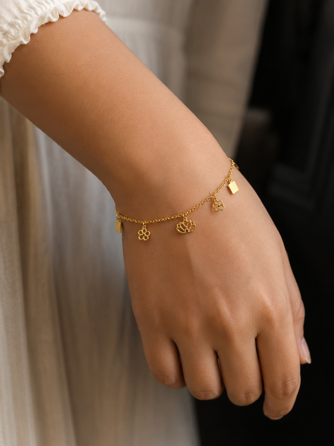 9K Gold Floral Charm Bracelet