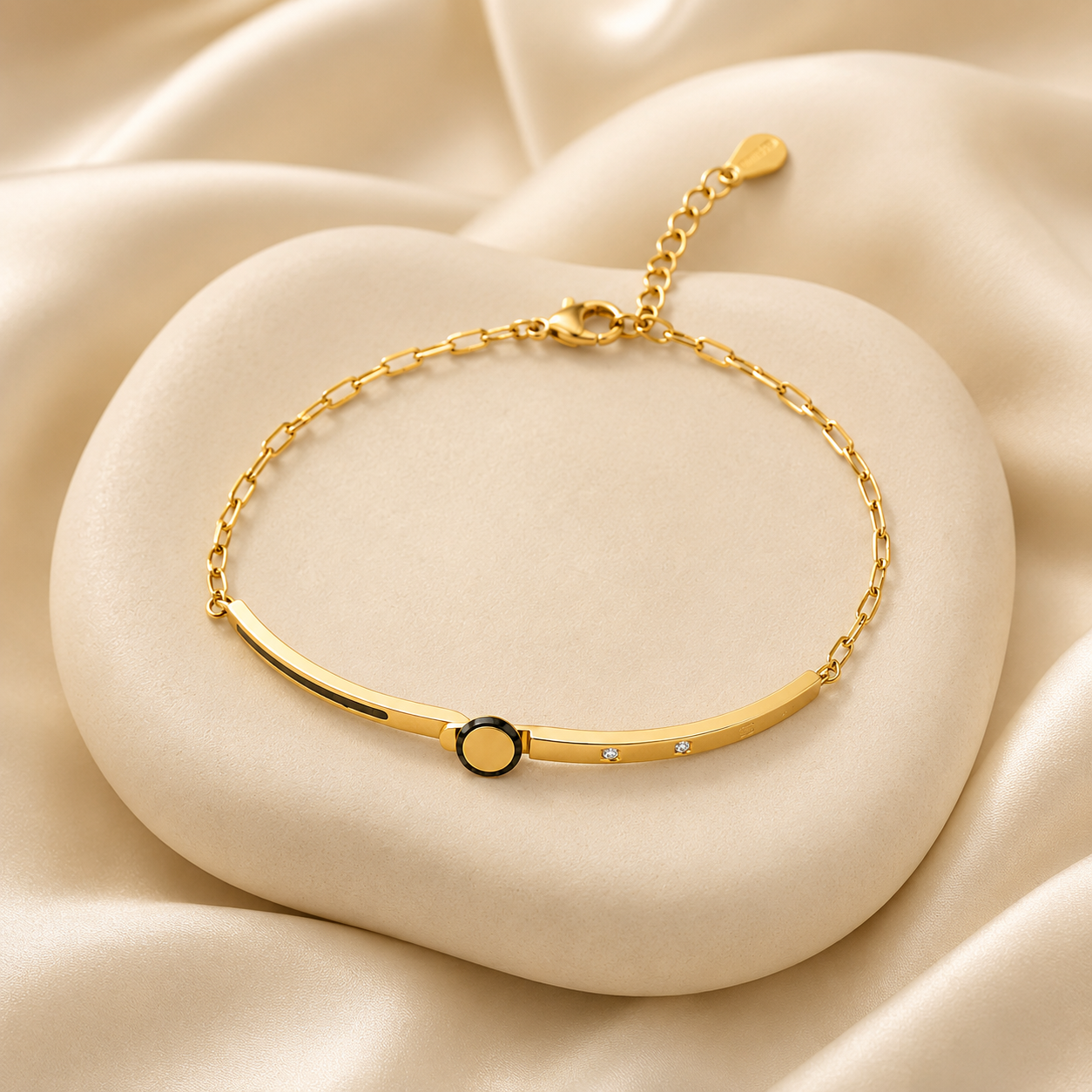 forME by MINOUS Black Accent Bar Bracelet