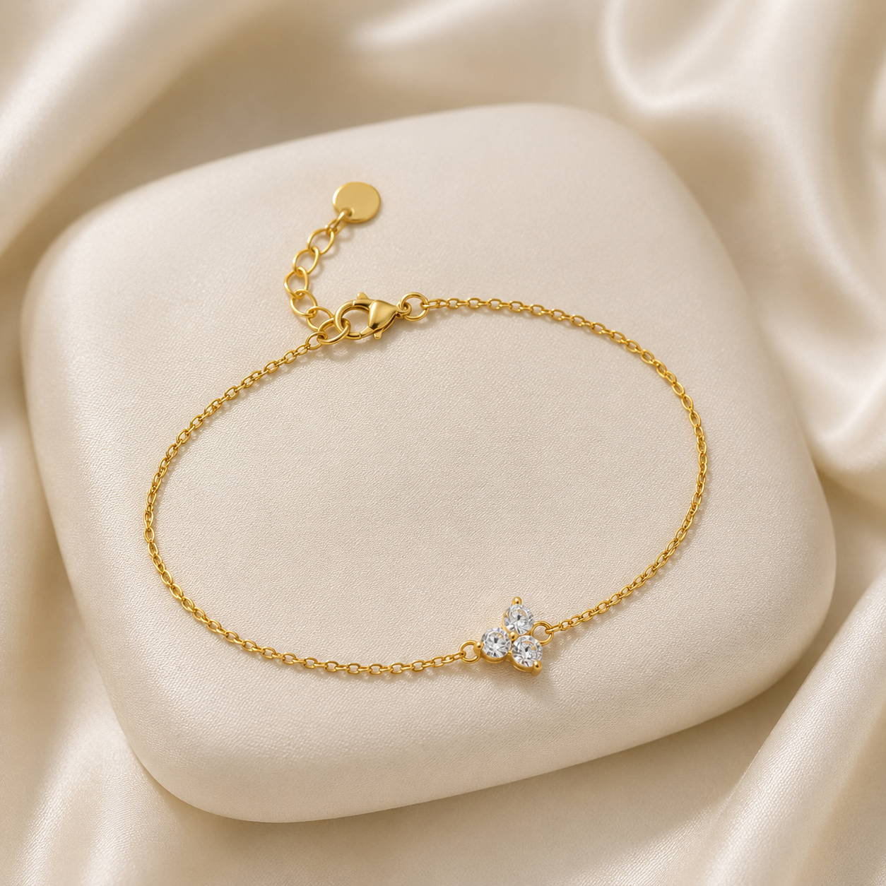 Demi Fine Sparkle Clover Bracelet