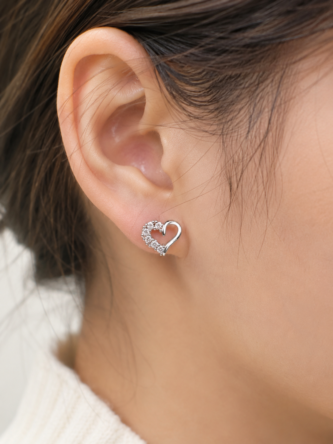 925 Silver Timeless Heart Glow Earrings