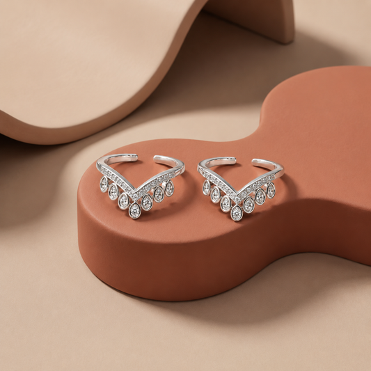 Silver Crown V Toe Ring