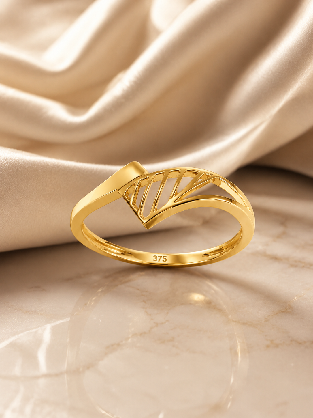 9K Gold Abstract Fan Ring (Size - 10)