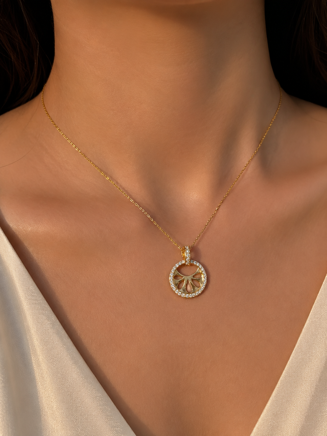 9K Gold Circular Diamond Halo Pendant