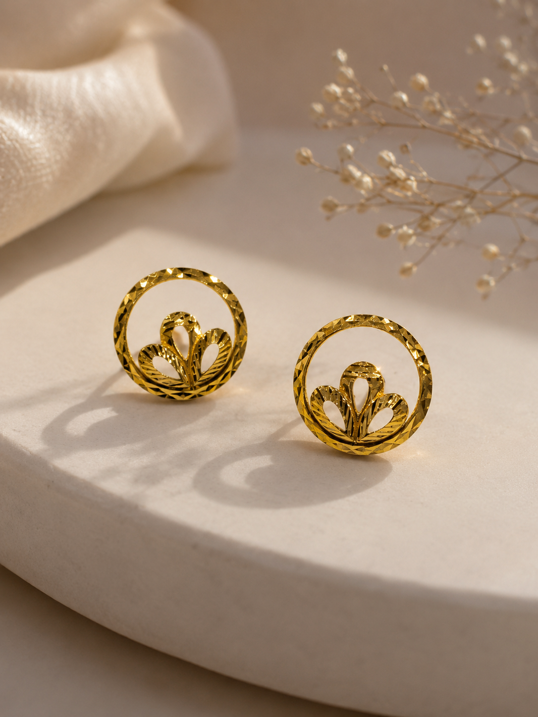 9K Gold Floral Circle Stud Earrings