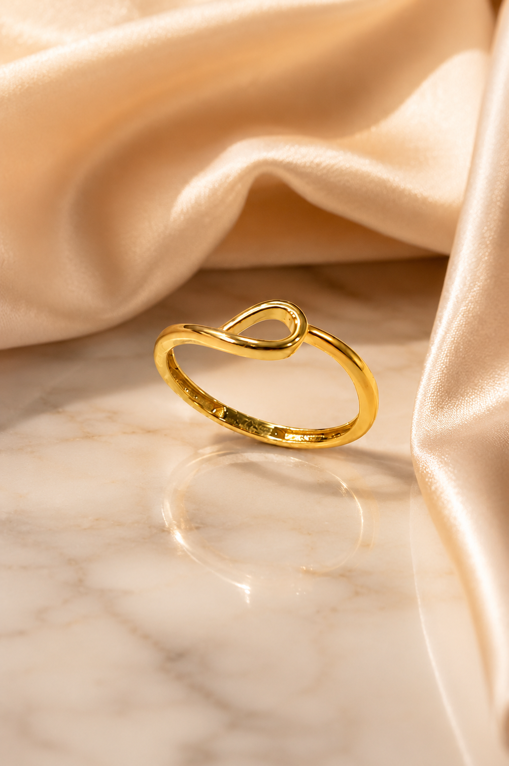 9K Gold Infinity Loop Minimal Ring (Size -12)