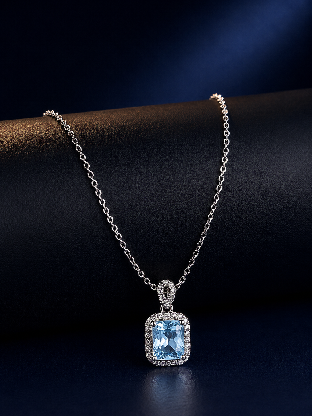 925 Silver Elegant Blue Stone Halo Necklace