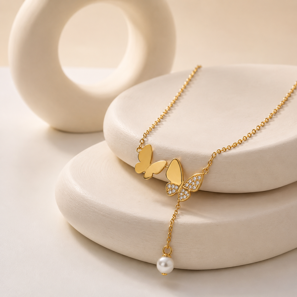 Flutter Pearl Necklace