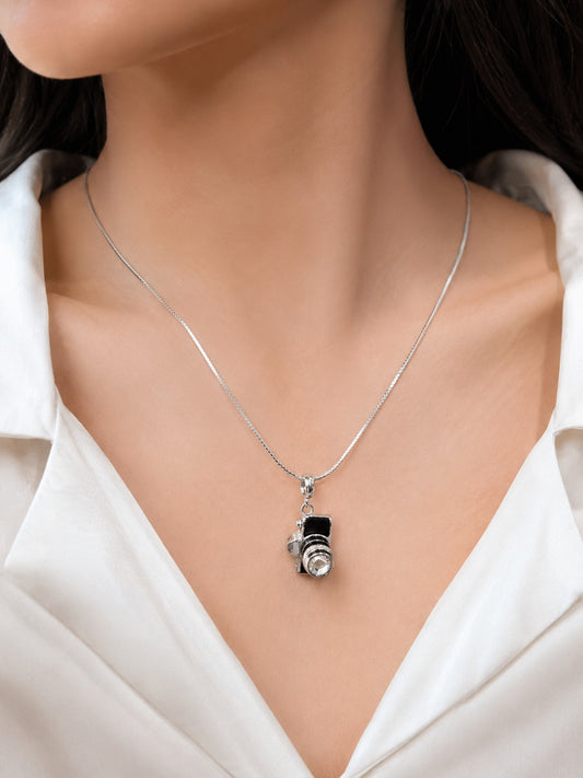 925 Silver Diamond Click Pendant