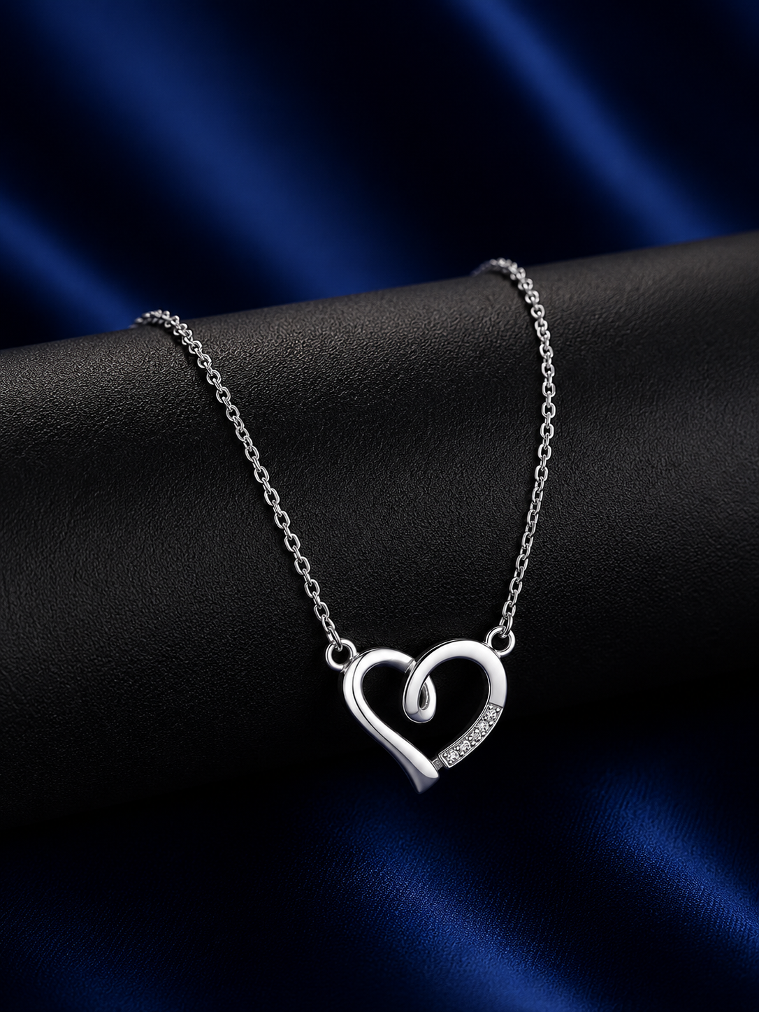 925 Silver Interlocked Heart Necklace