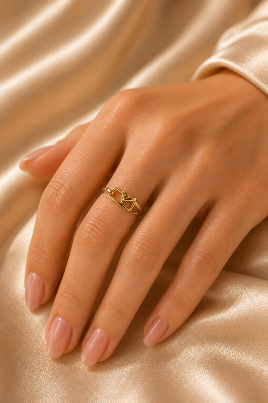9K Gold Geometric Link Ring (Size - 12)