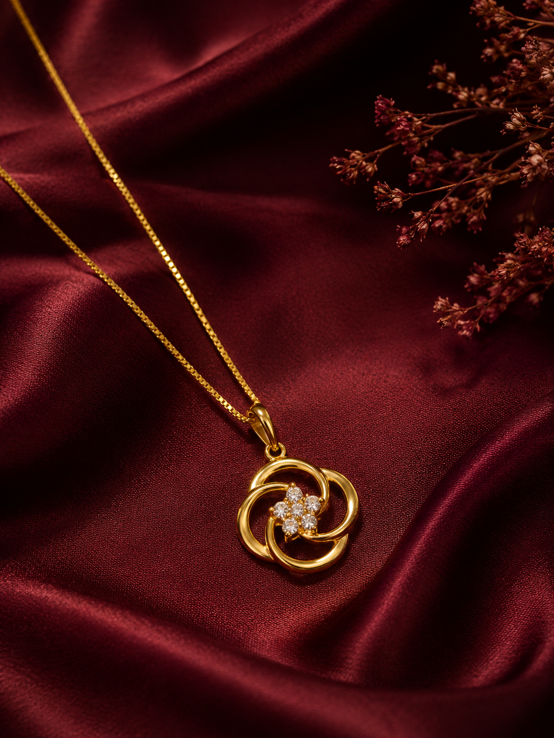 Floral Twist 9 Karat Gold Pendant