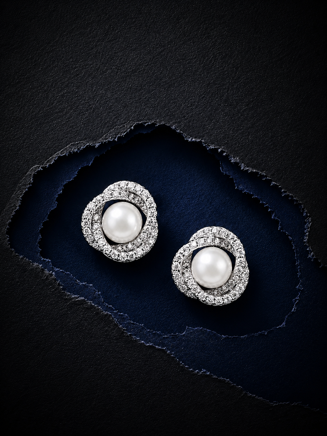 Silver Classic Aura Pearl Earrings