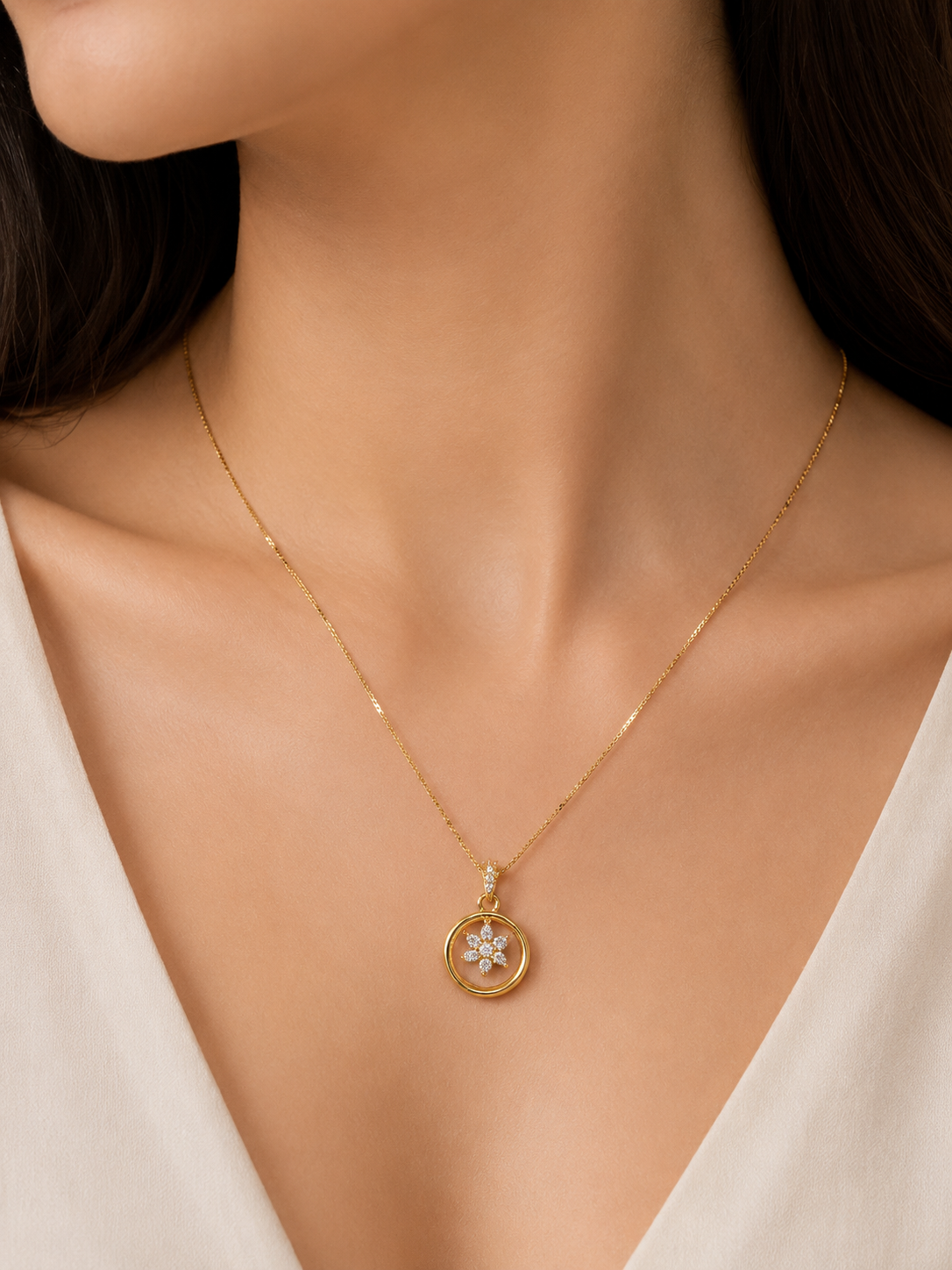 Bloom Circle 9K Gold Pendant