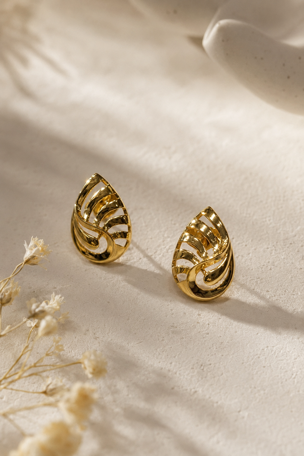 9K Gold Leaf Design Stud Earrings