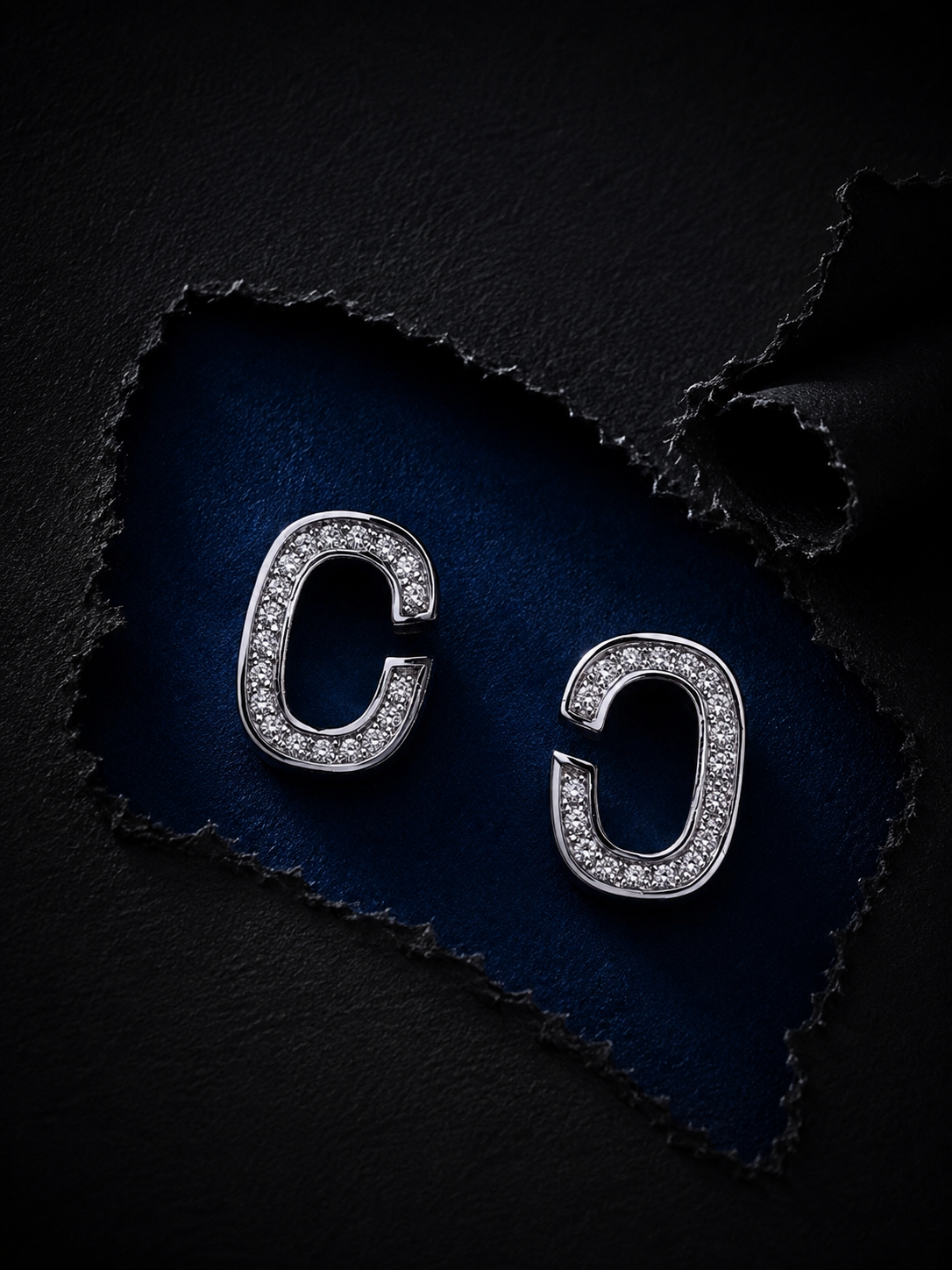 Seren Oval Spark Studs