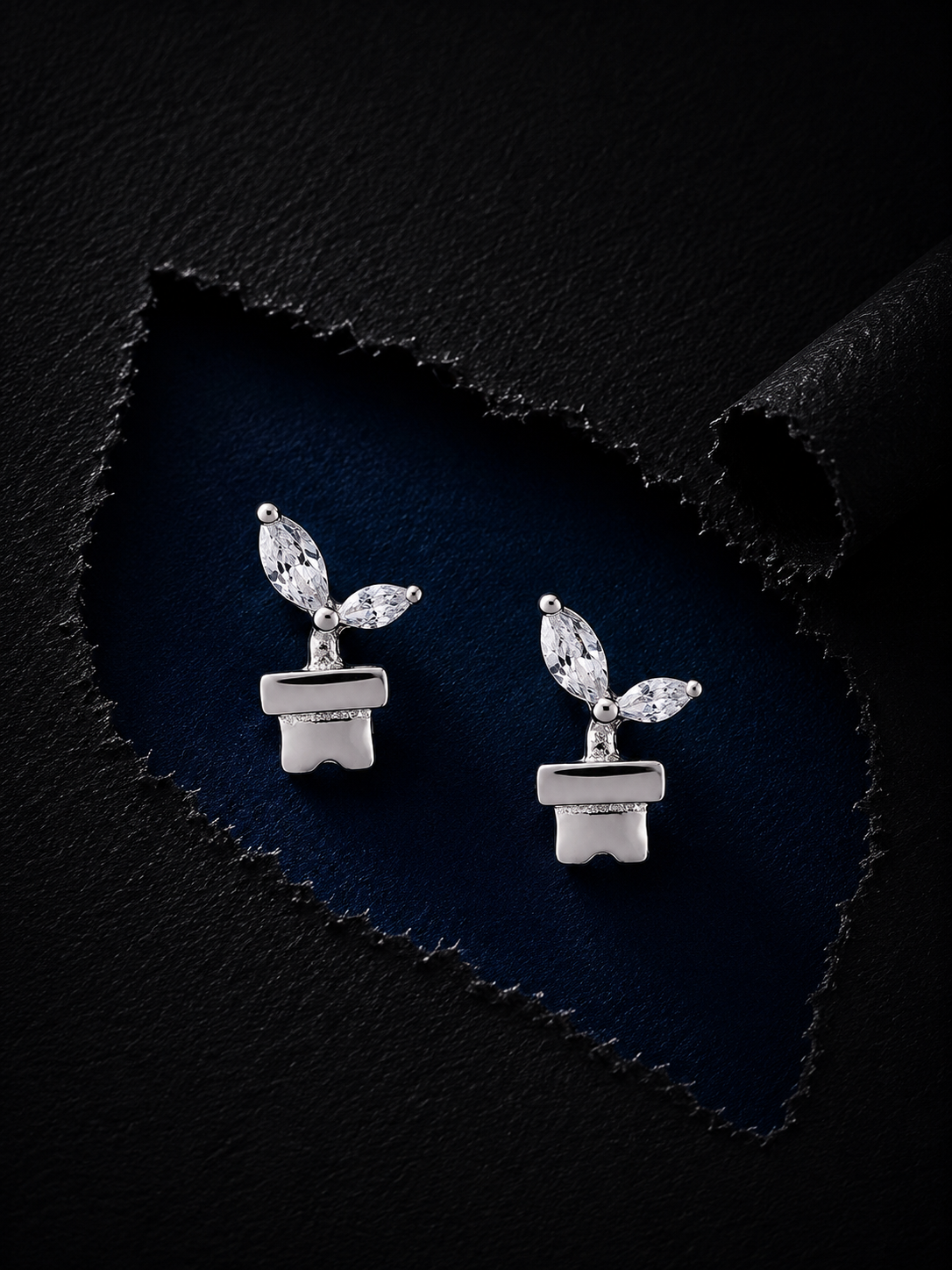 Crystal Leaf Pot Studs
