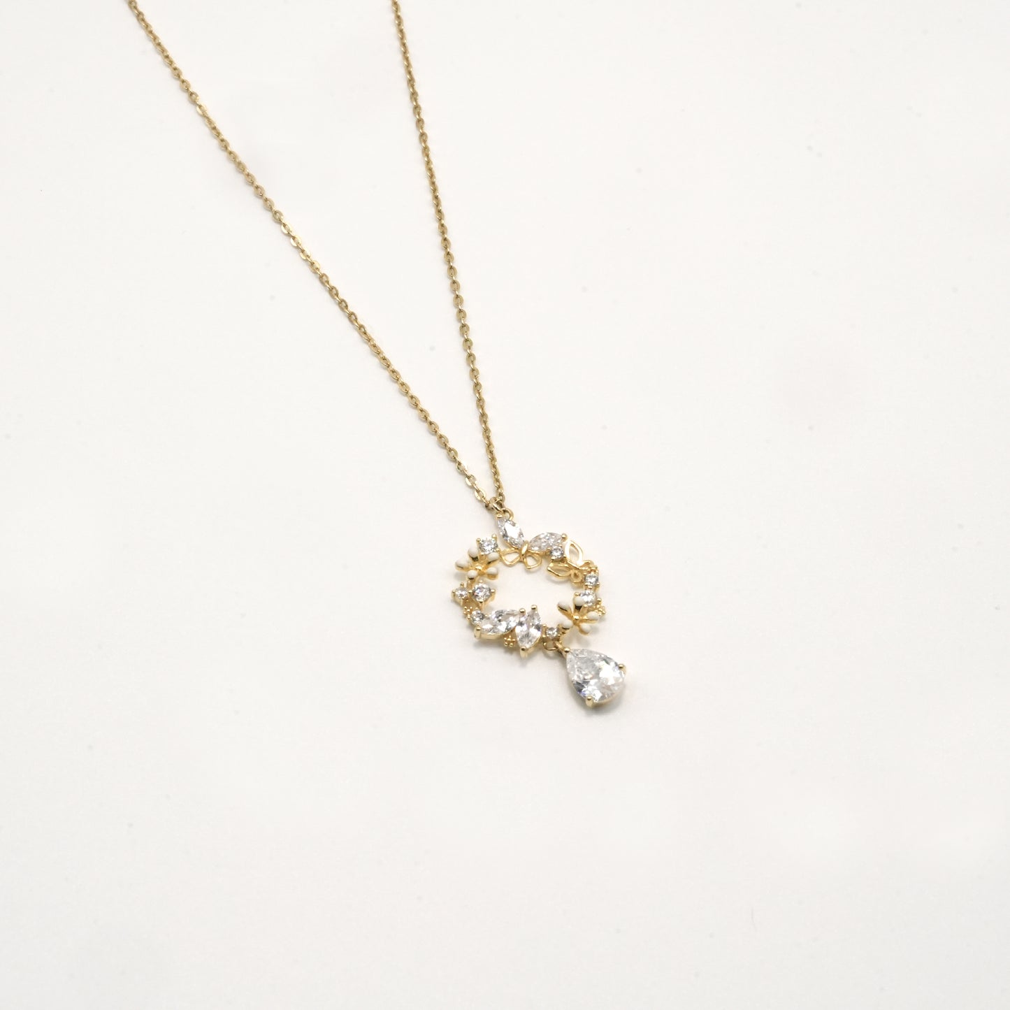 Golden Bloom Circle Pendant Necklace
