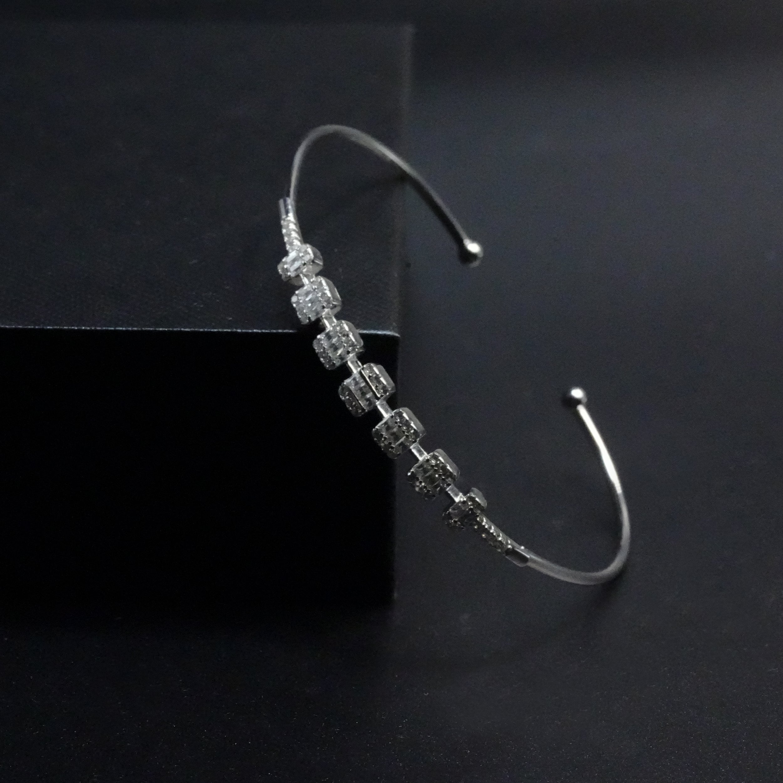 Cube Line Open Cuff
