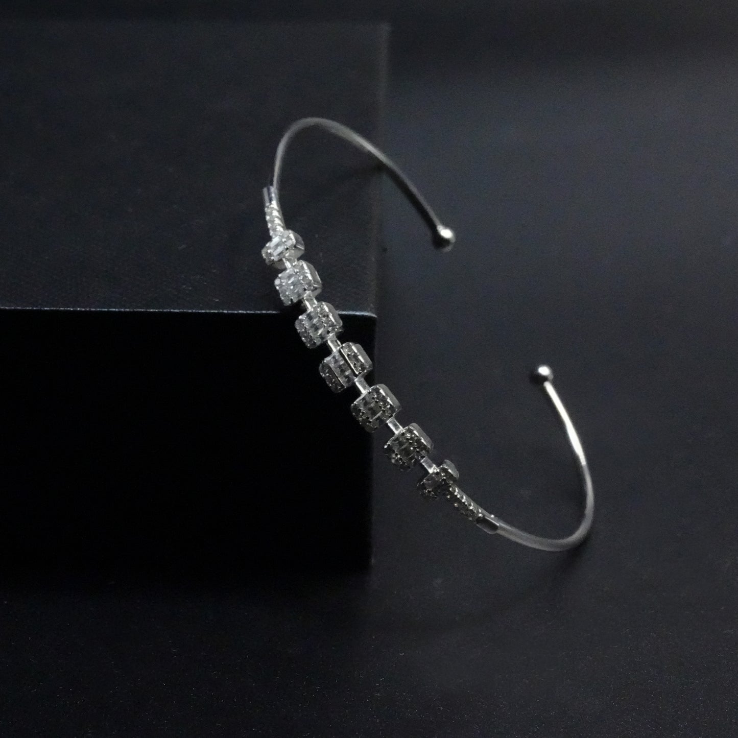 Cube Line Open Cuff