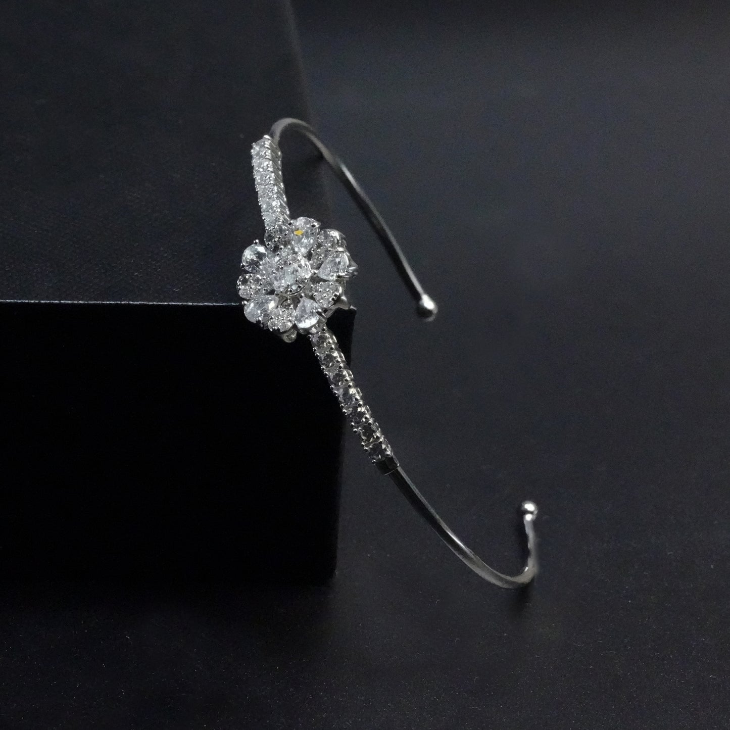 Flora Halo Bracelet
