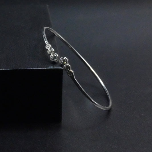 minimal bubble-stone cuff