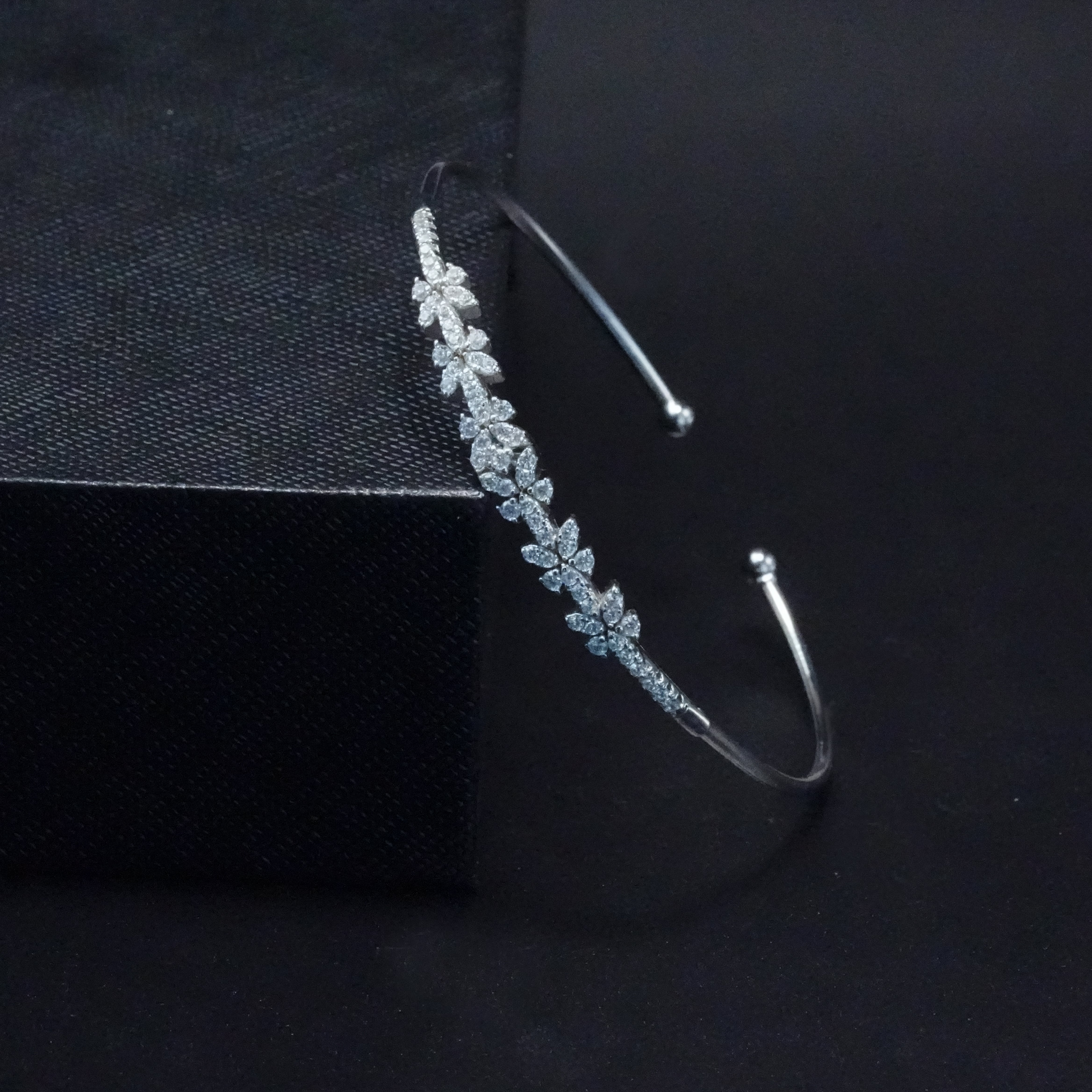 Petal Luxe Diamond Bracelet