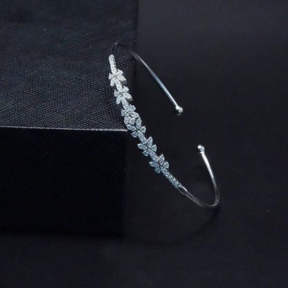 Petal Luxe Diamond Bracelet