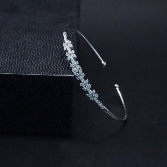Petal Luxe Diamond Bracelet