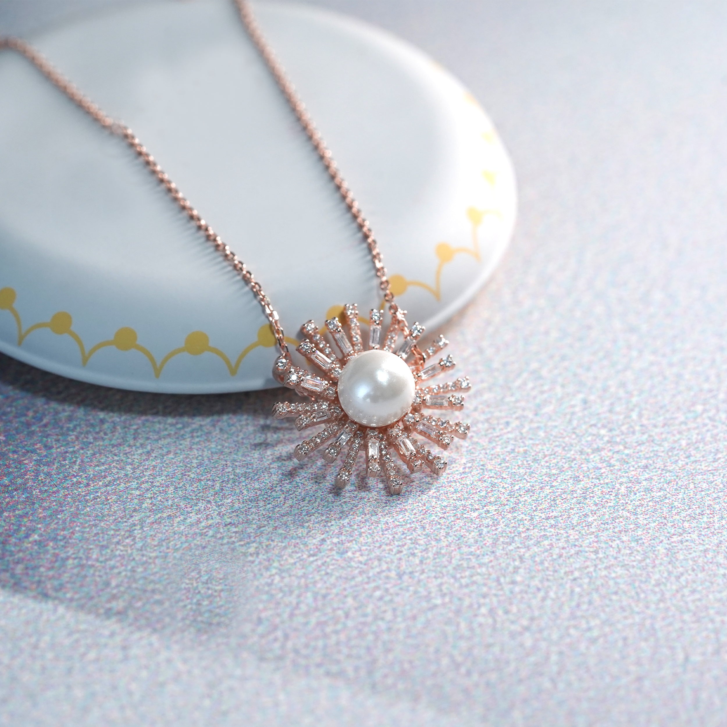 Sun Aura Pearl Rose Gold Necklace