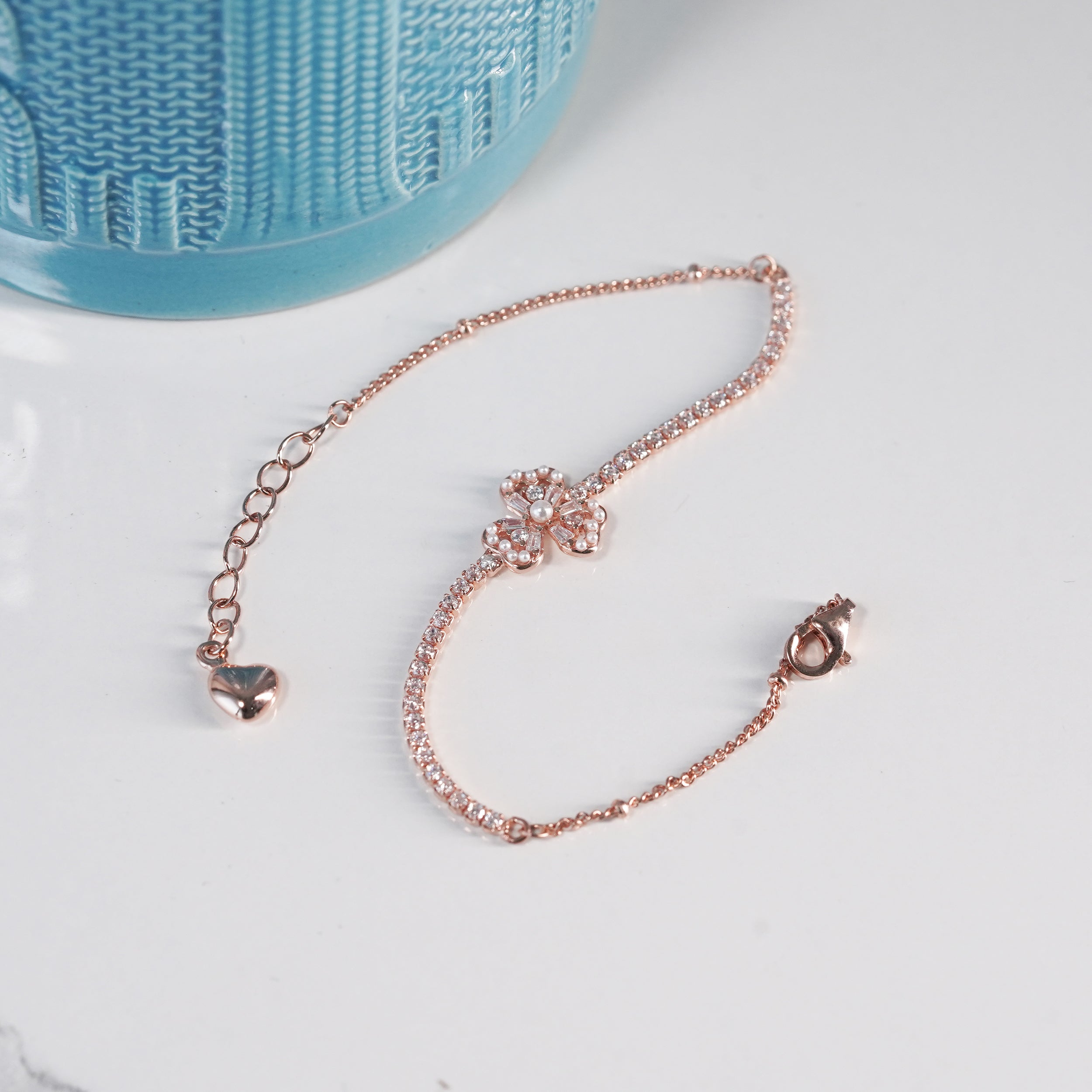 Petite Flower Shine Bracelet
