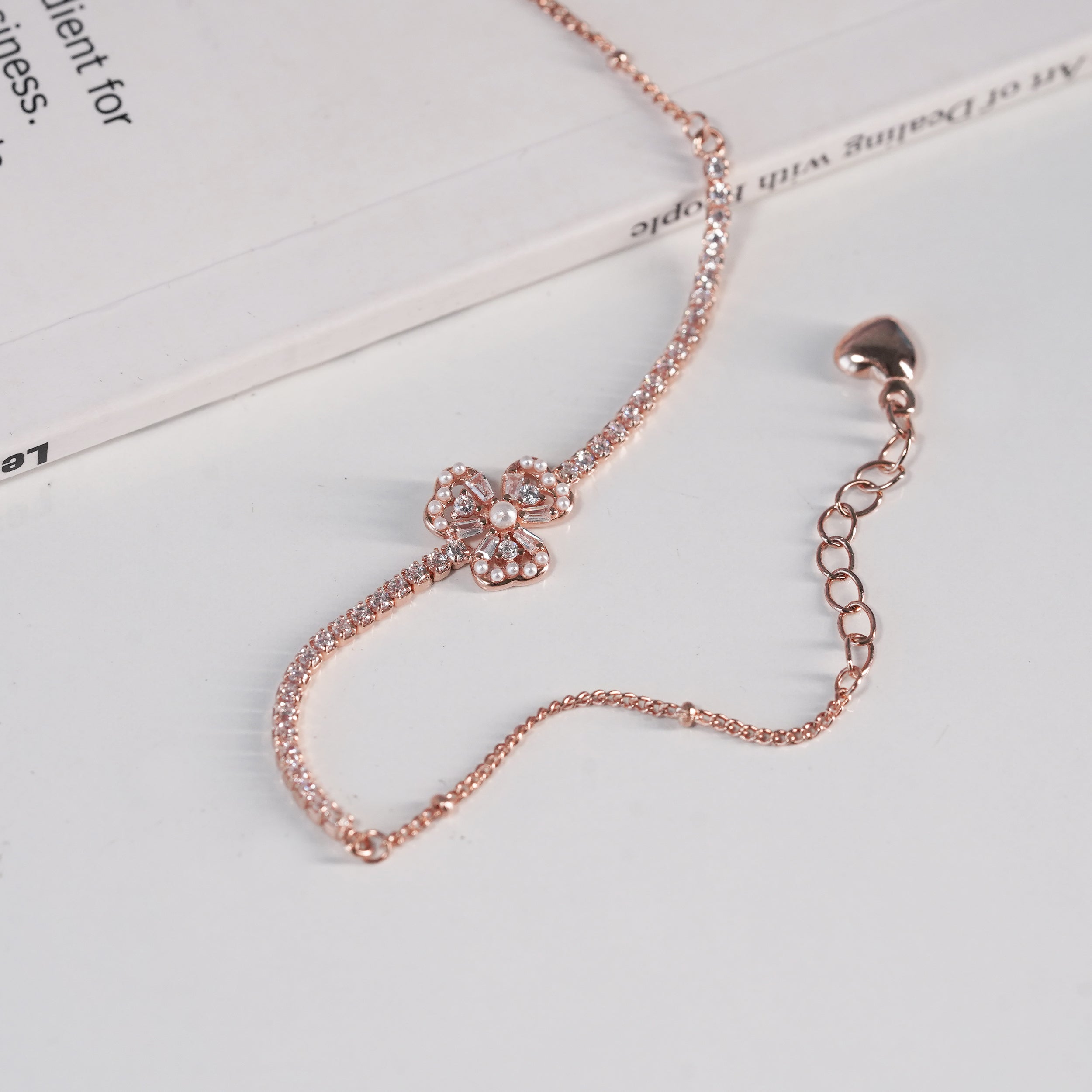 Petite Flower Shine Bracelet