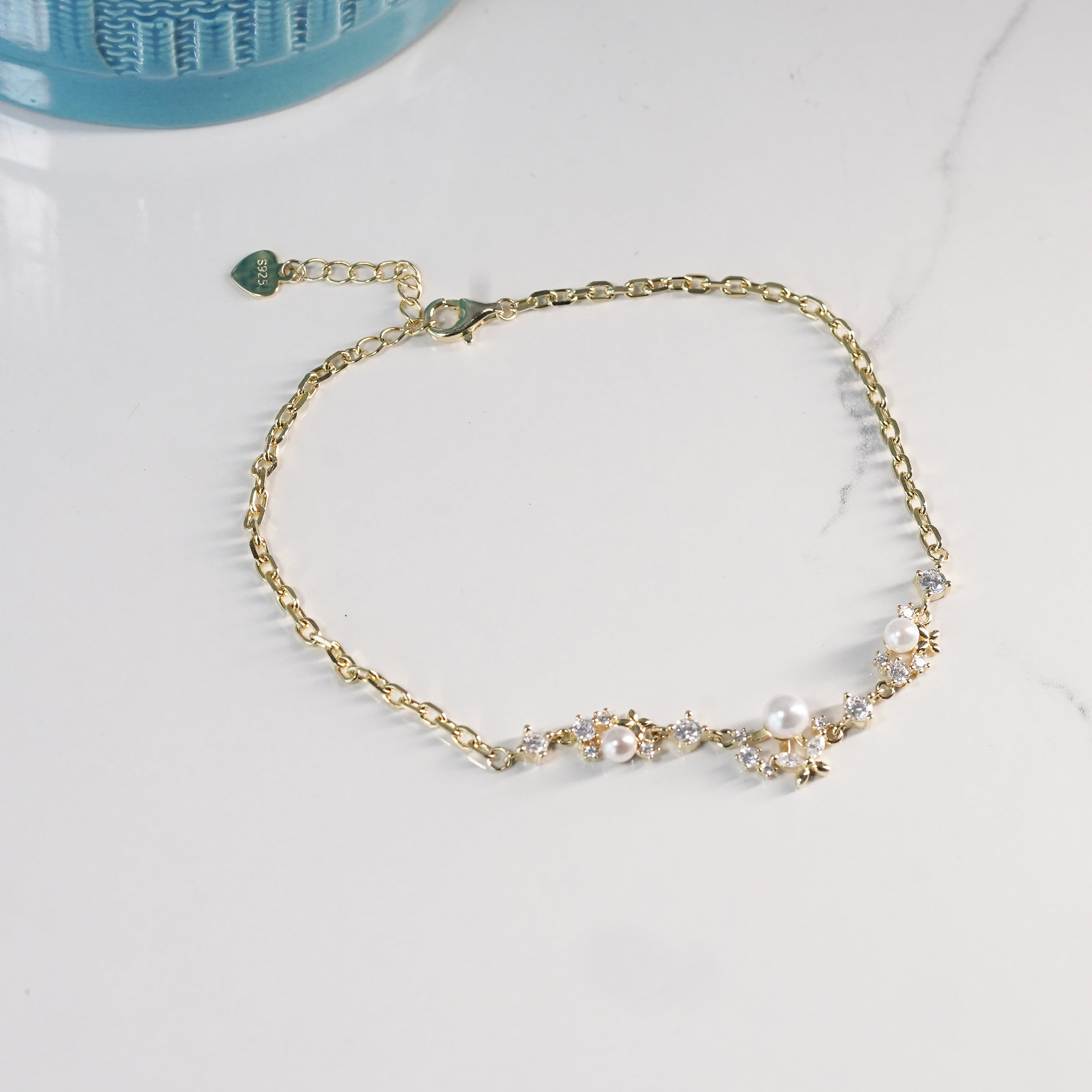 Pearl Petal Shine Bracelet