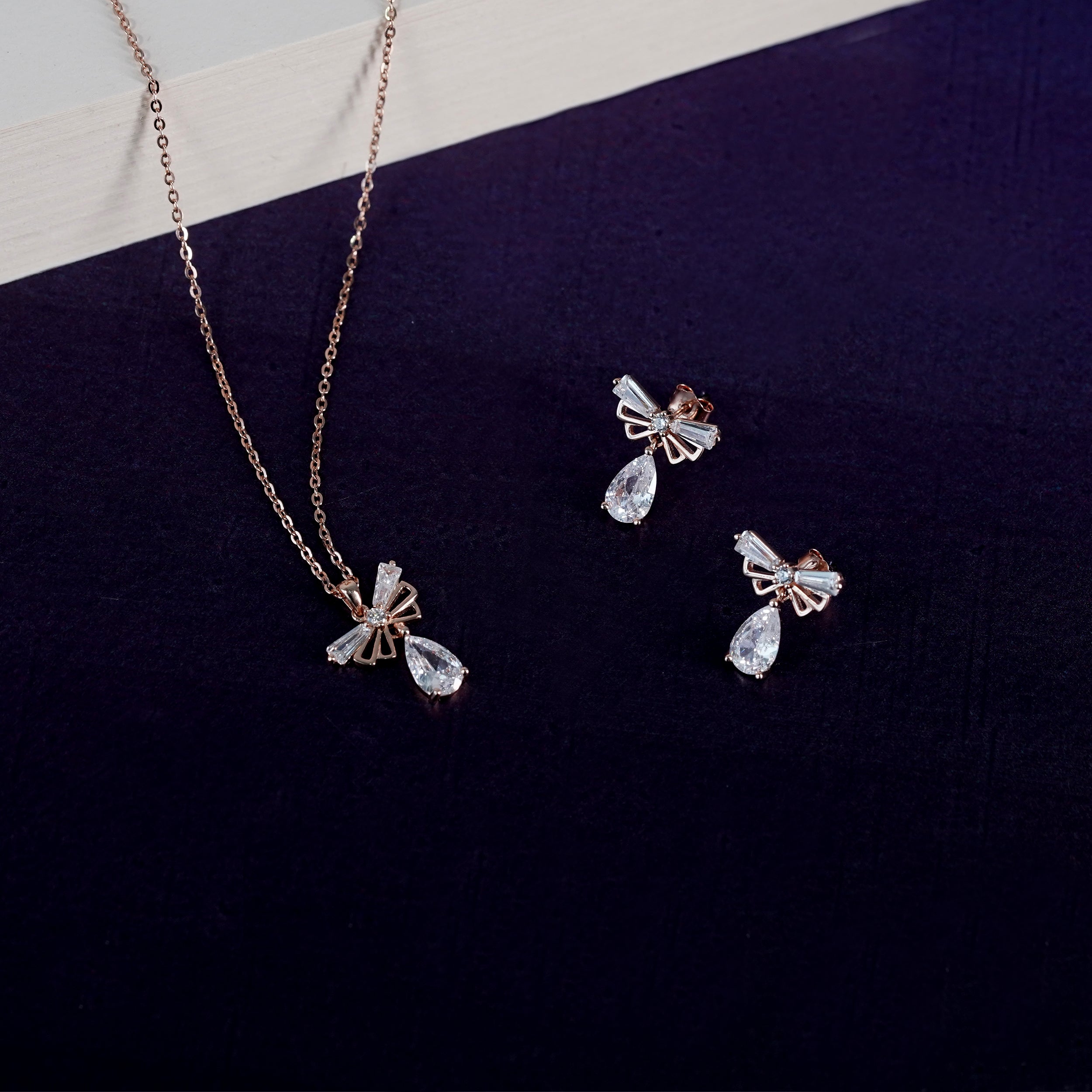 Floral Glow Necklace & Earrings Set