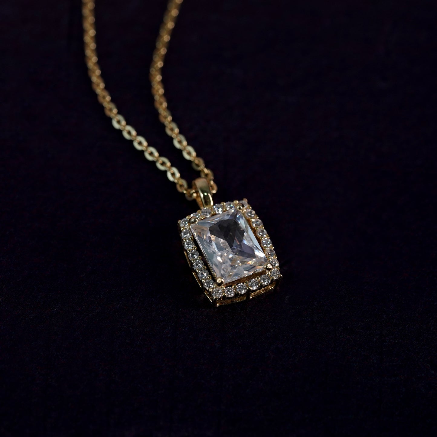 Graceful Glow Necklace & Earrings