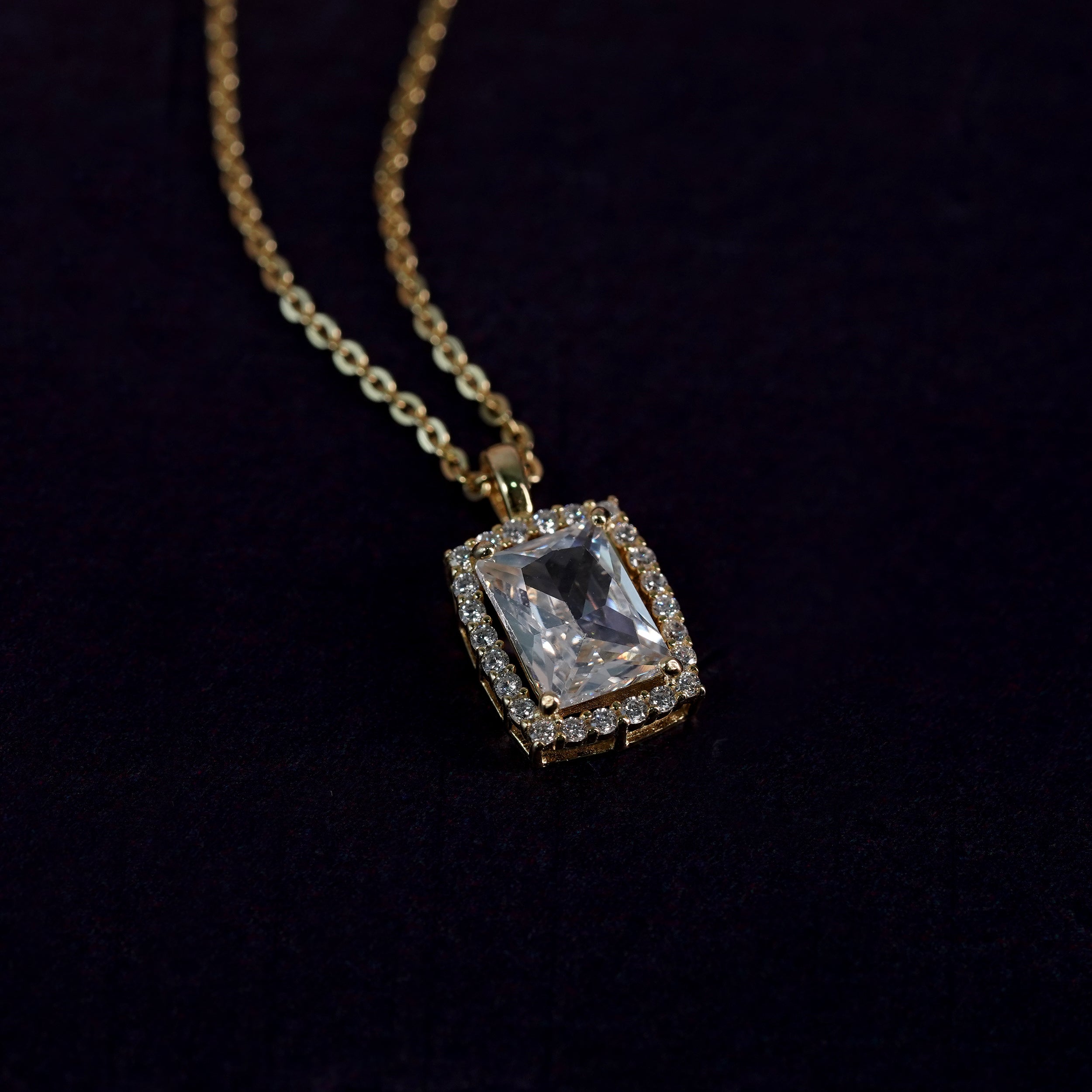 Graceful Glow Necklace & Earrings