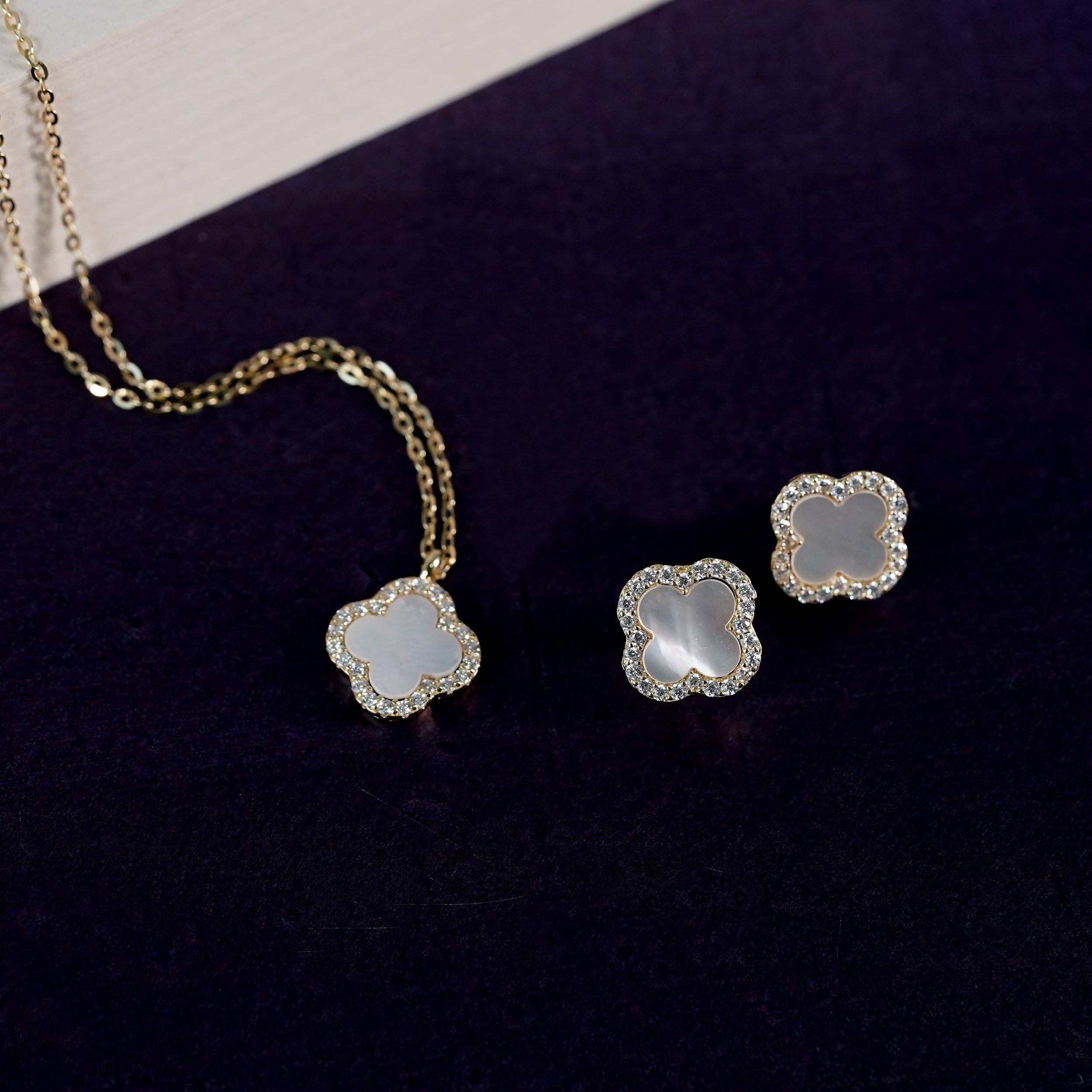 Pearl Petal Stud & Pendant Set