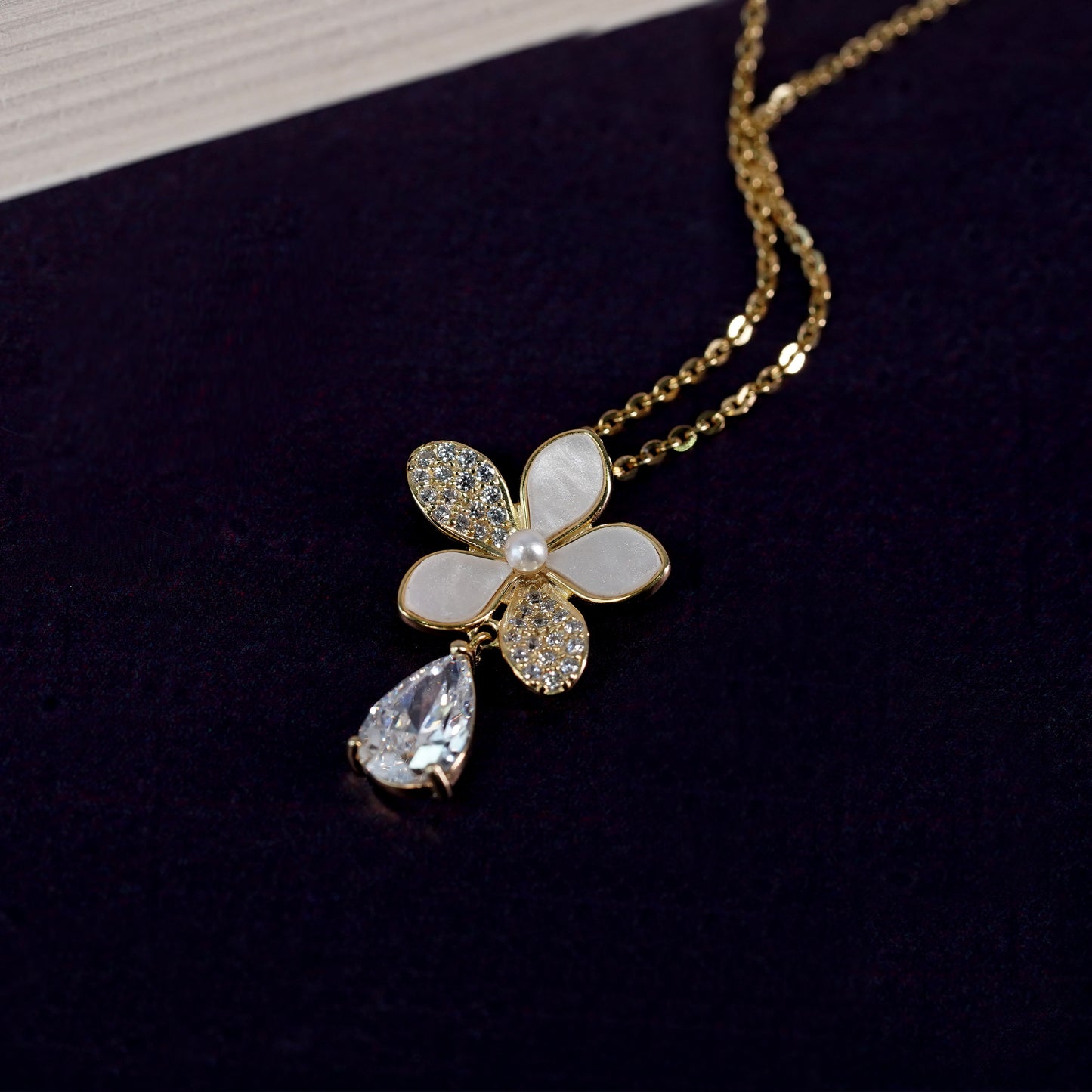 Classic Floral Shine Set