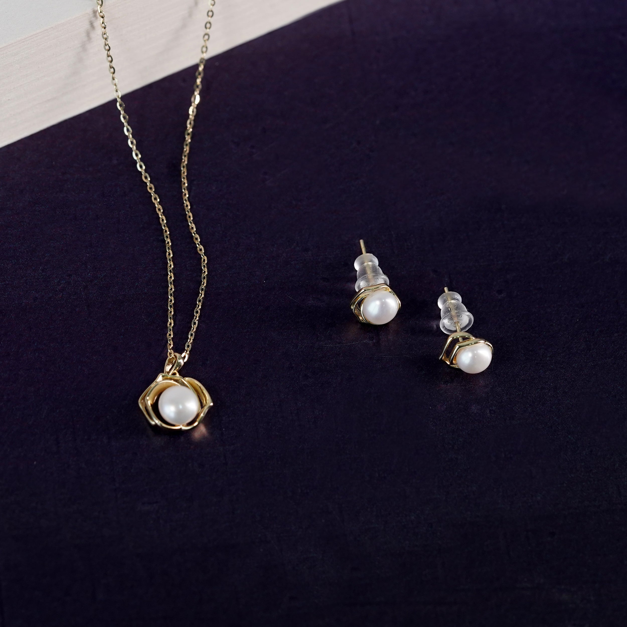 Classic Pearl Knot Set