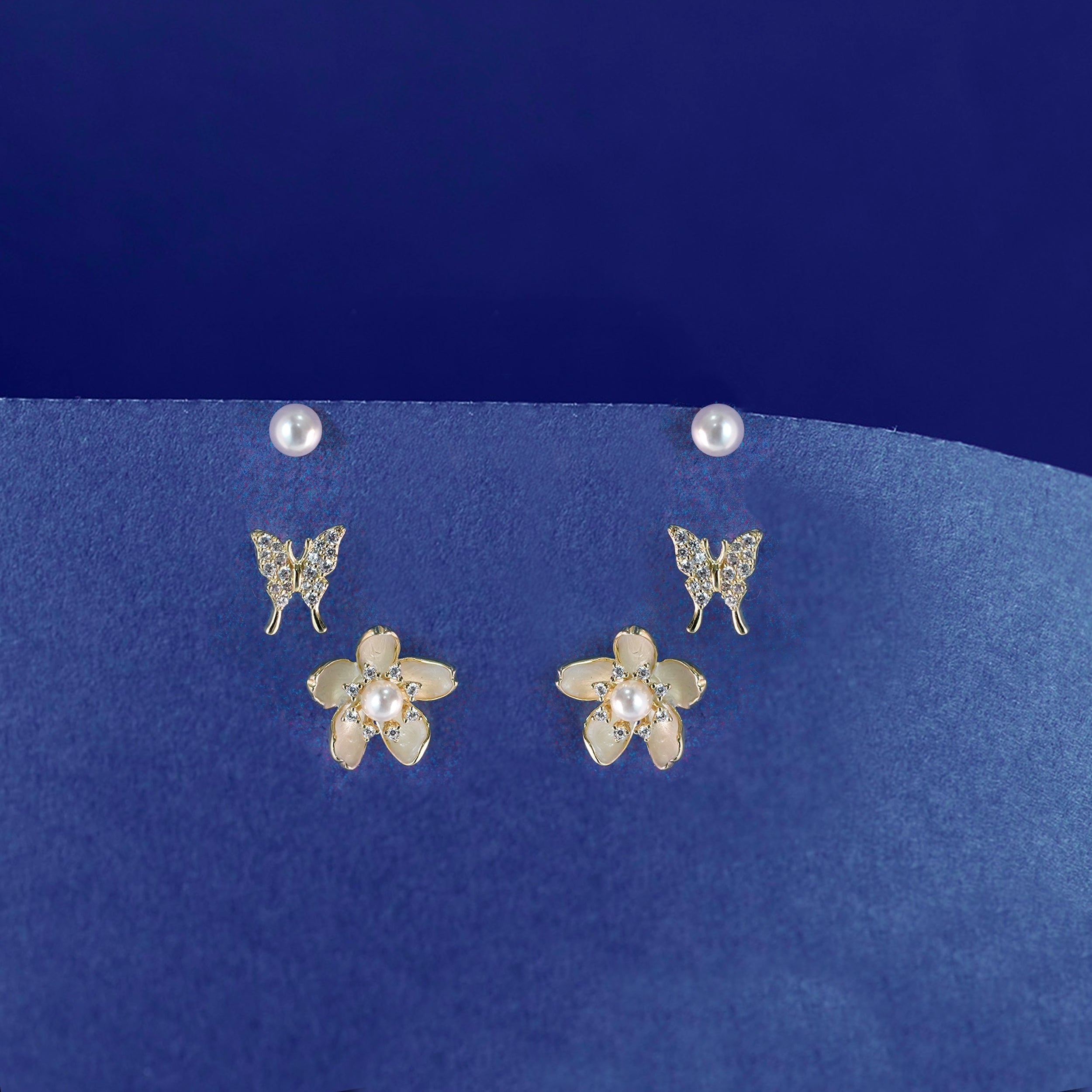Delicate Trio Stud Set