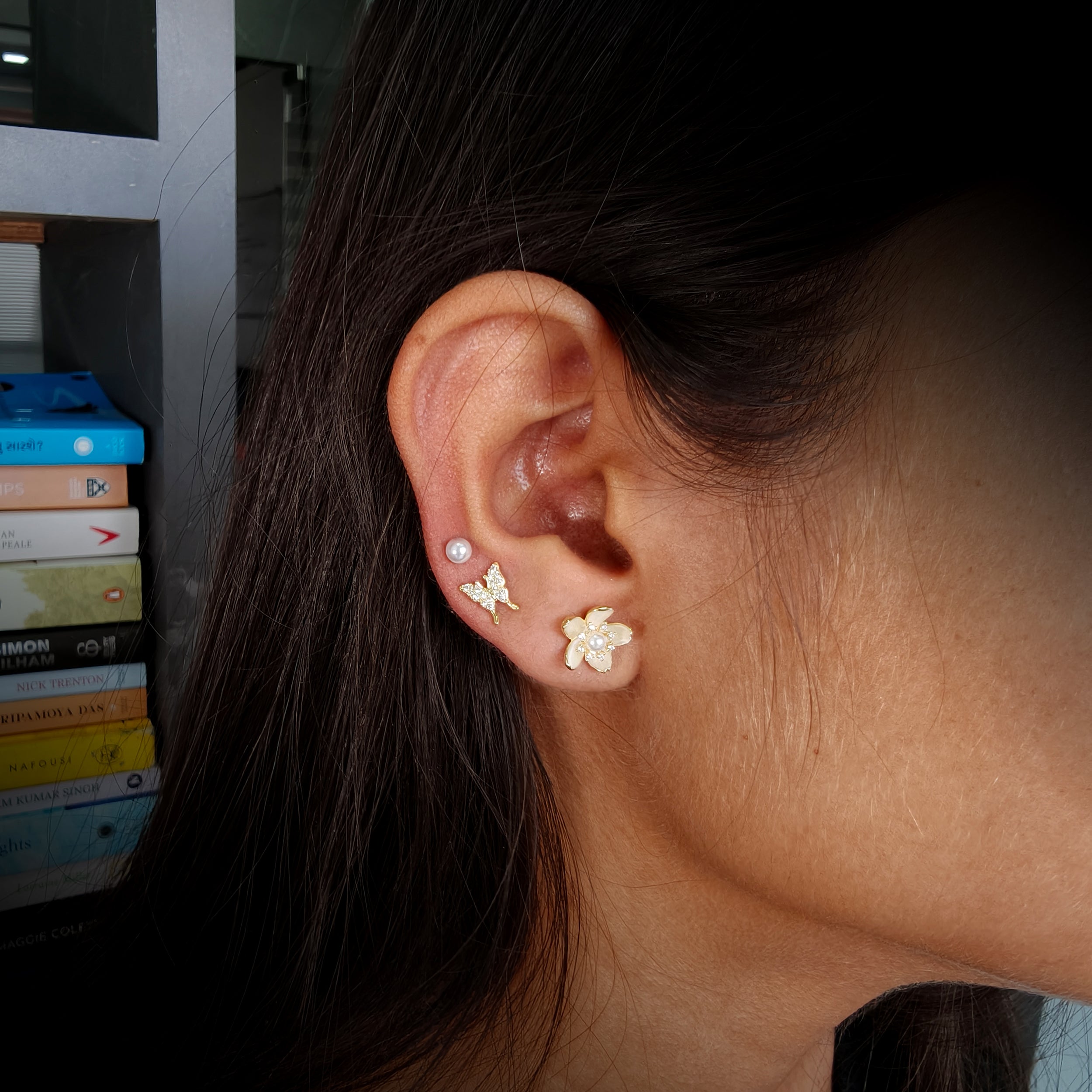 Delicate Trio Stud Set