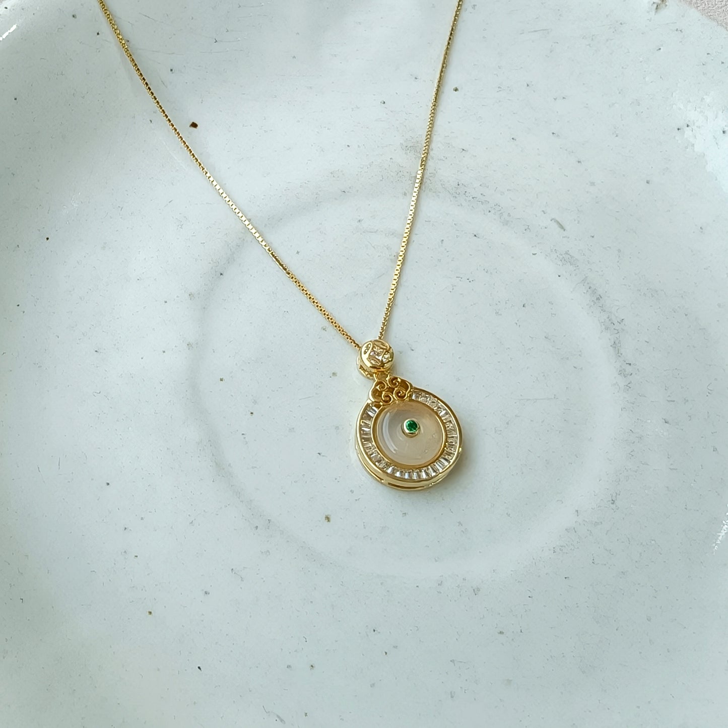 Royal Glow Pearl Halo Necklace