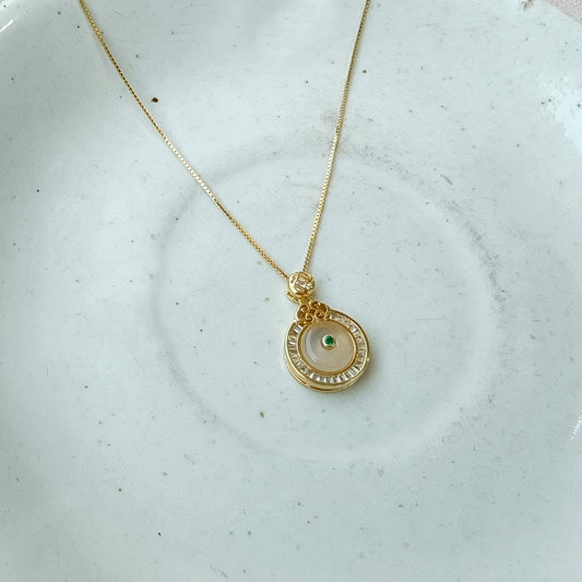 Royal Glow Pearl Halo Necklace