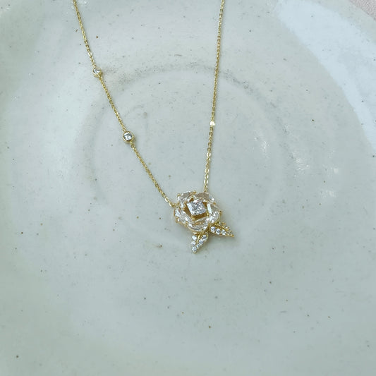 Eternal Rose Diamond Gold Necklace