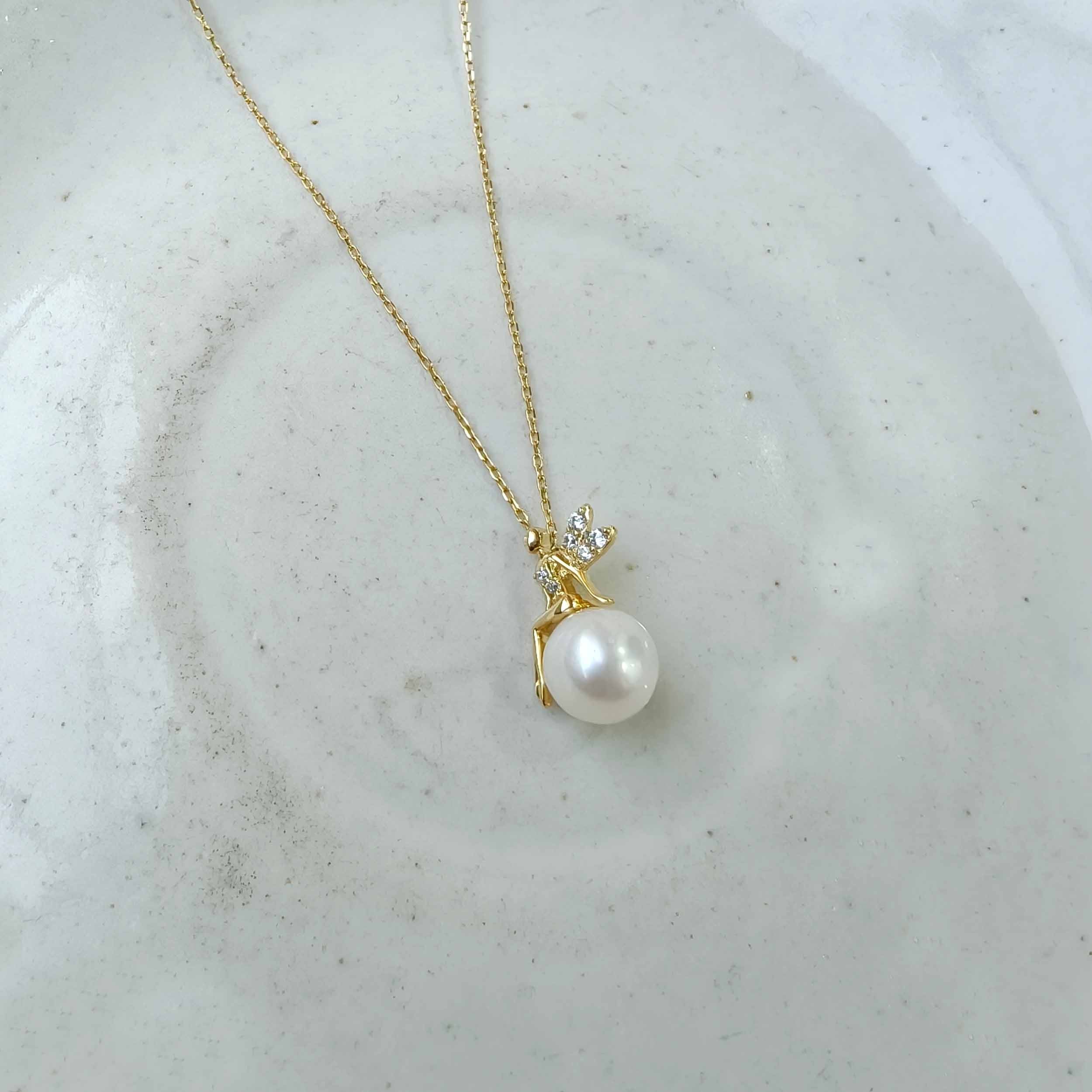 Elegant Pearl Drop Diamond Gold Necklace