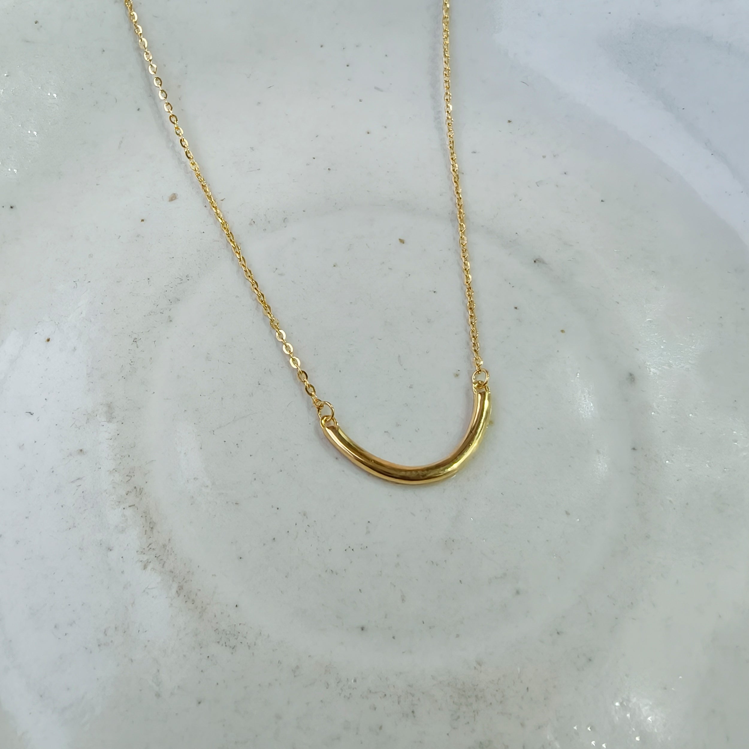 Minimal Luxe Golden Necklace