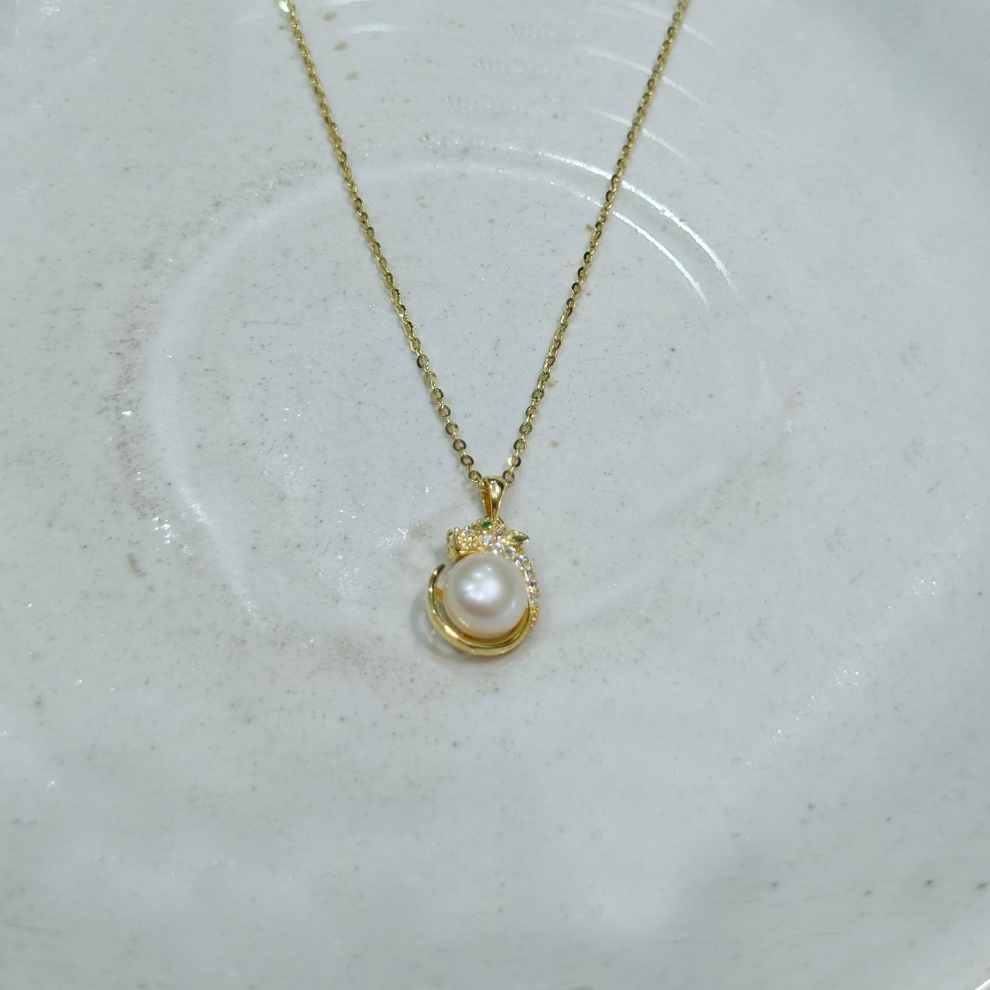 Modern Muse Pearl Necklace