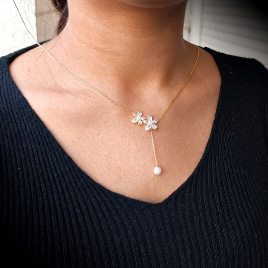 Cute Dual Flowers Gold Necklace