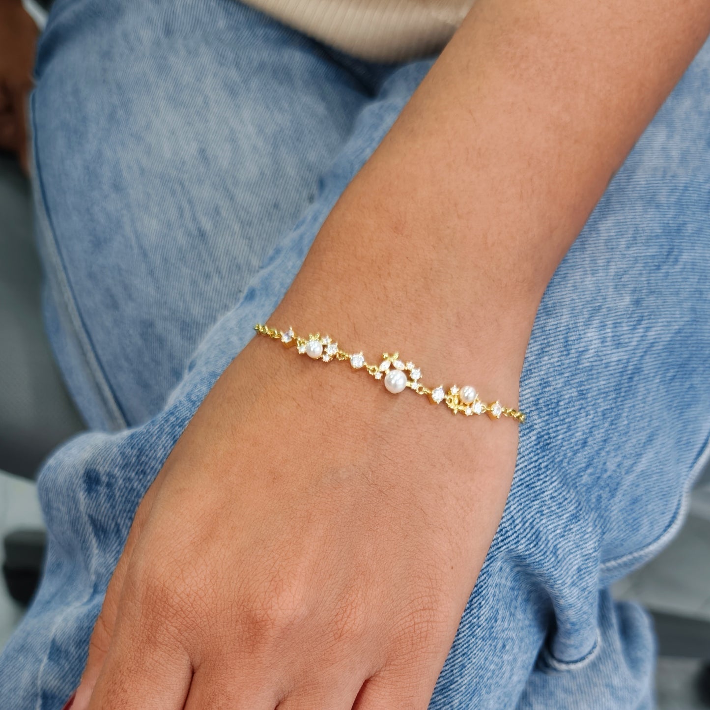 Pearl Petal Shine Bracelet