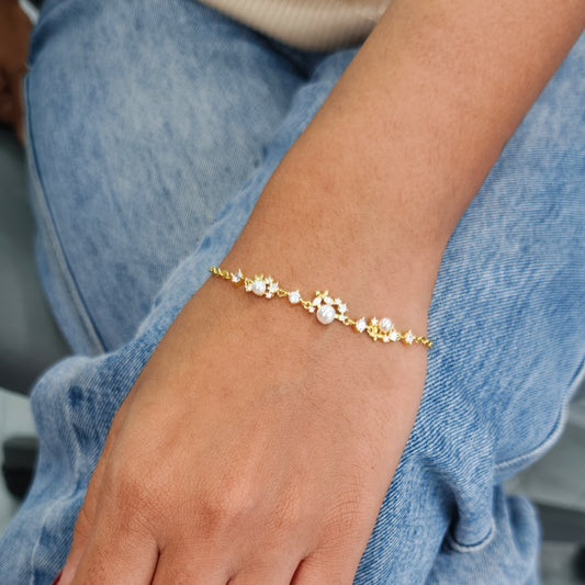 Pearl Petal Shine Bracelet